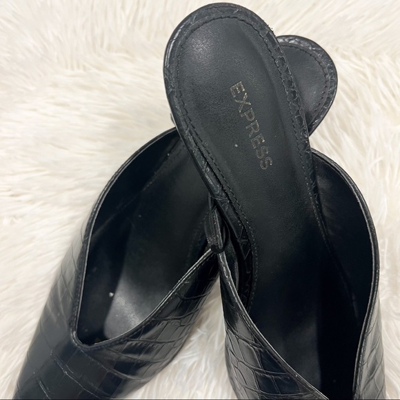 Express Pointed Toe Heels - Picture 3 of 7